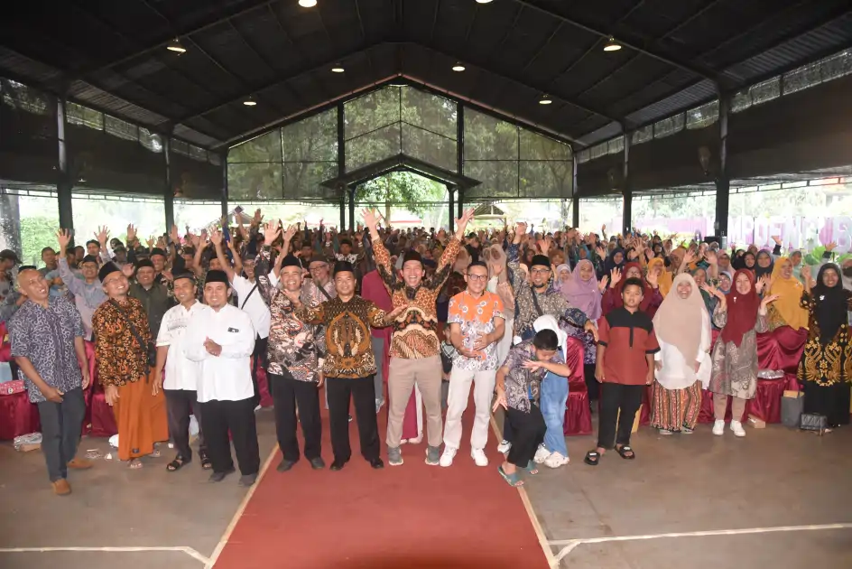 Inilah Pesan Mendalam di Balik ‘Lautan Batik’ di Acara Halal Bihalal